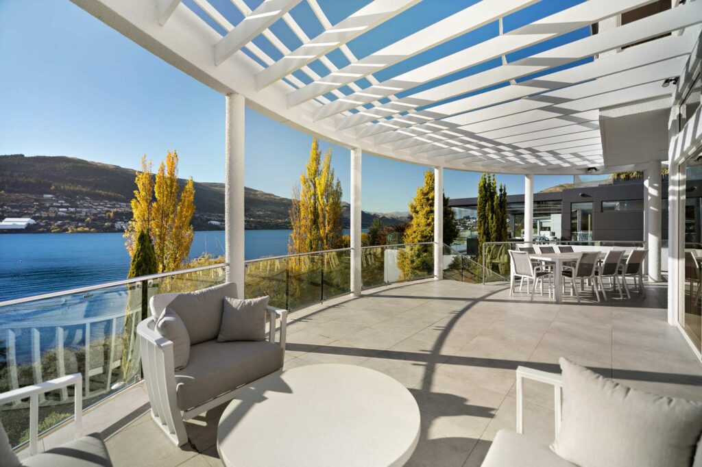 Balmoral House Balcony